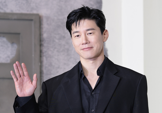 김무열, 교권보호국 감독관 나화진