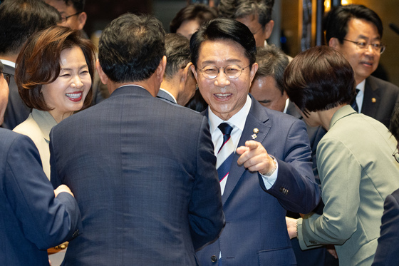 [속보] 22대 국회 후반기 국회의장에 조정식 선출