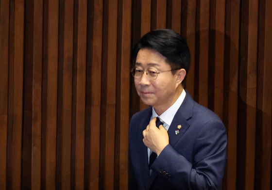 靑 "조정식 의장 선출 축하…시대적 과제 해결 위해 국회와 협력"