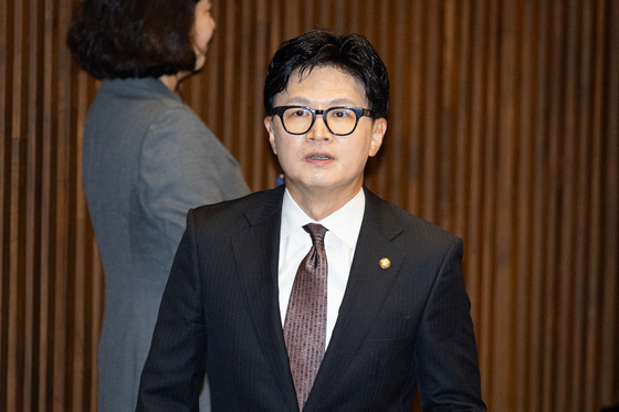 한동훈, 장동혁 겨냥 "리더는 결과에 책임져야…복당 급할 것 없다"