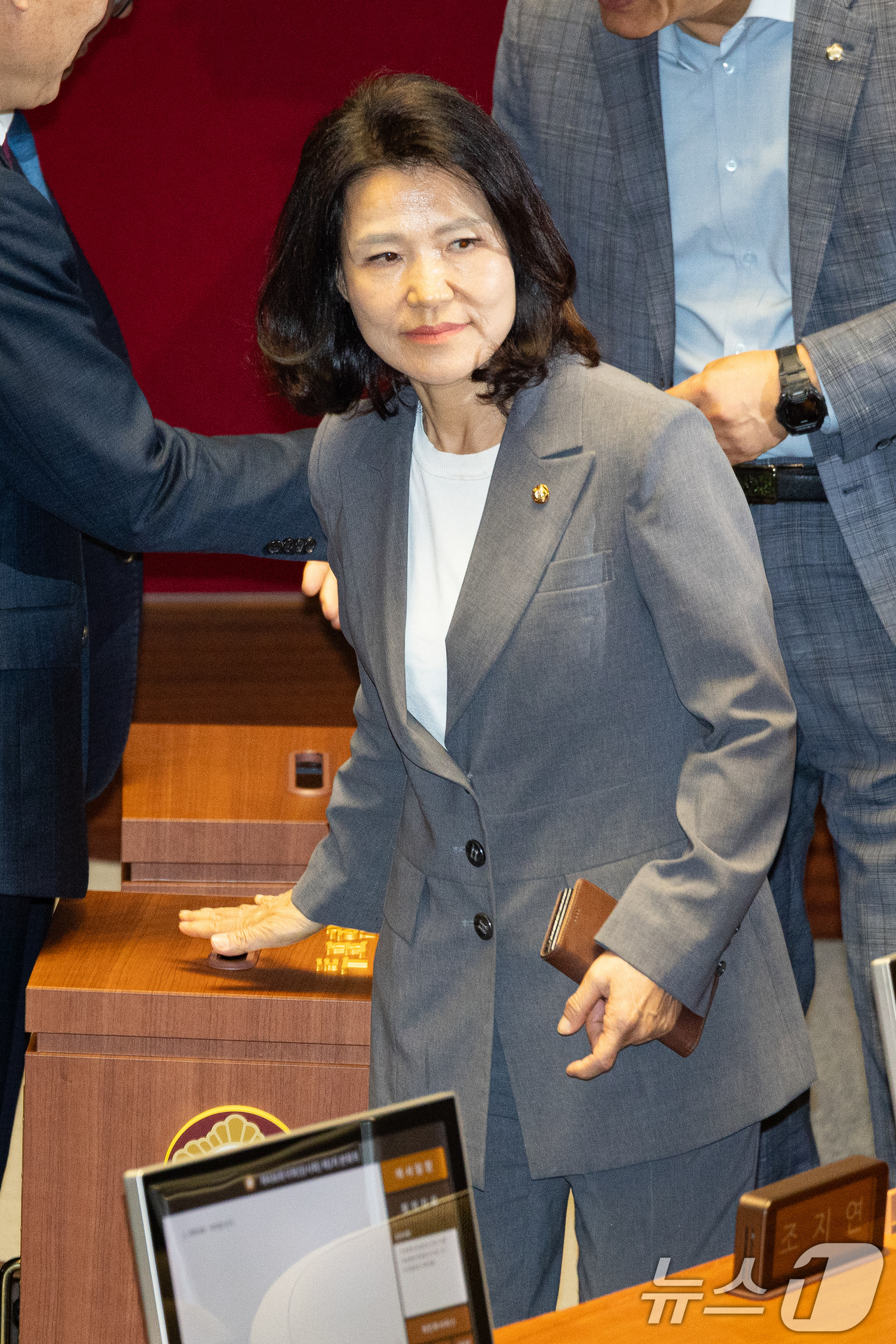 (서울=뉴스1) 유승관 기자 = 이진숙 국민의힘 의원이 5일 서울 여의도 국회에서 열린 제436회 국회(임시회) 제1차 본회의에서 국회의장 선거에 표결하고 있다. 2026.6.5/ …