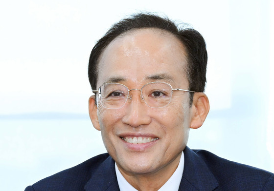 미소짓는 추경호 대구시장 당선인