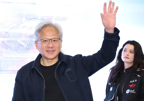 젠슨 황 'T1과의 만남을 마치고'