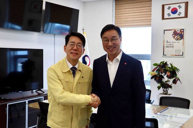 위성곤 제주지사 당선인 "제주신항, 국가관리항으로 전환해야"