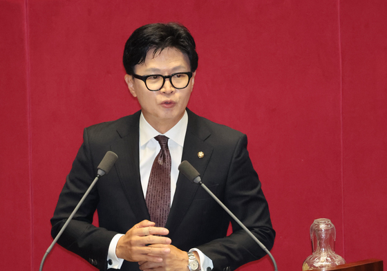 한동훈, 무소속 등원 첫 일성 "보수 재건해야…지금 상태론 미래 없다"