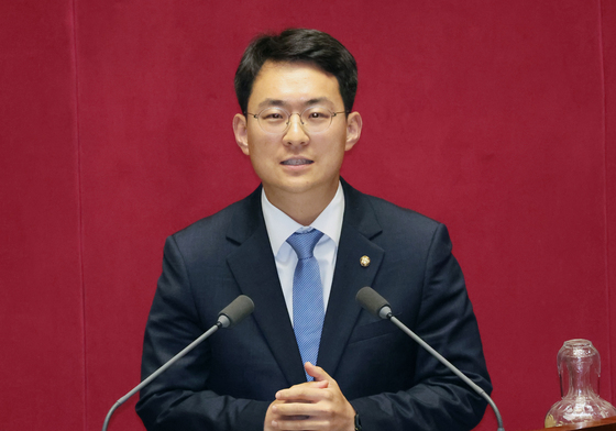 인사말하는 박지원 의원