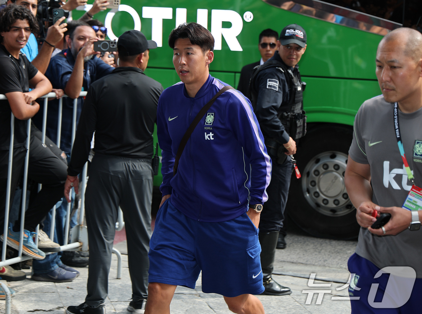 (과달라하라(멕시코)=뉴스1) 임세영 기자 = 대한민국 축구대표팀 손흥민이 5일(현지시간) 2026 국제축구연맹(FIFA) 북중미월드컵이 열리는 멕시코 할리스코 과달라하라에 도착, …