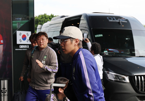 대표팀 숙소 향하는 이강인