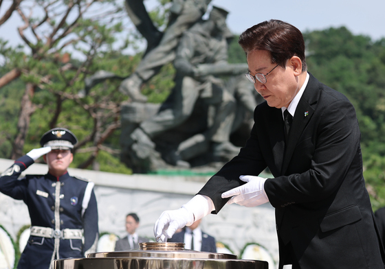 [속보] 李대통령, 현충일 추념식 참석…"합당한 예우, 마땅한 책무"