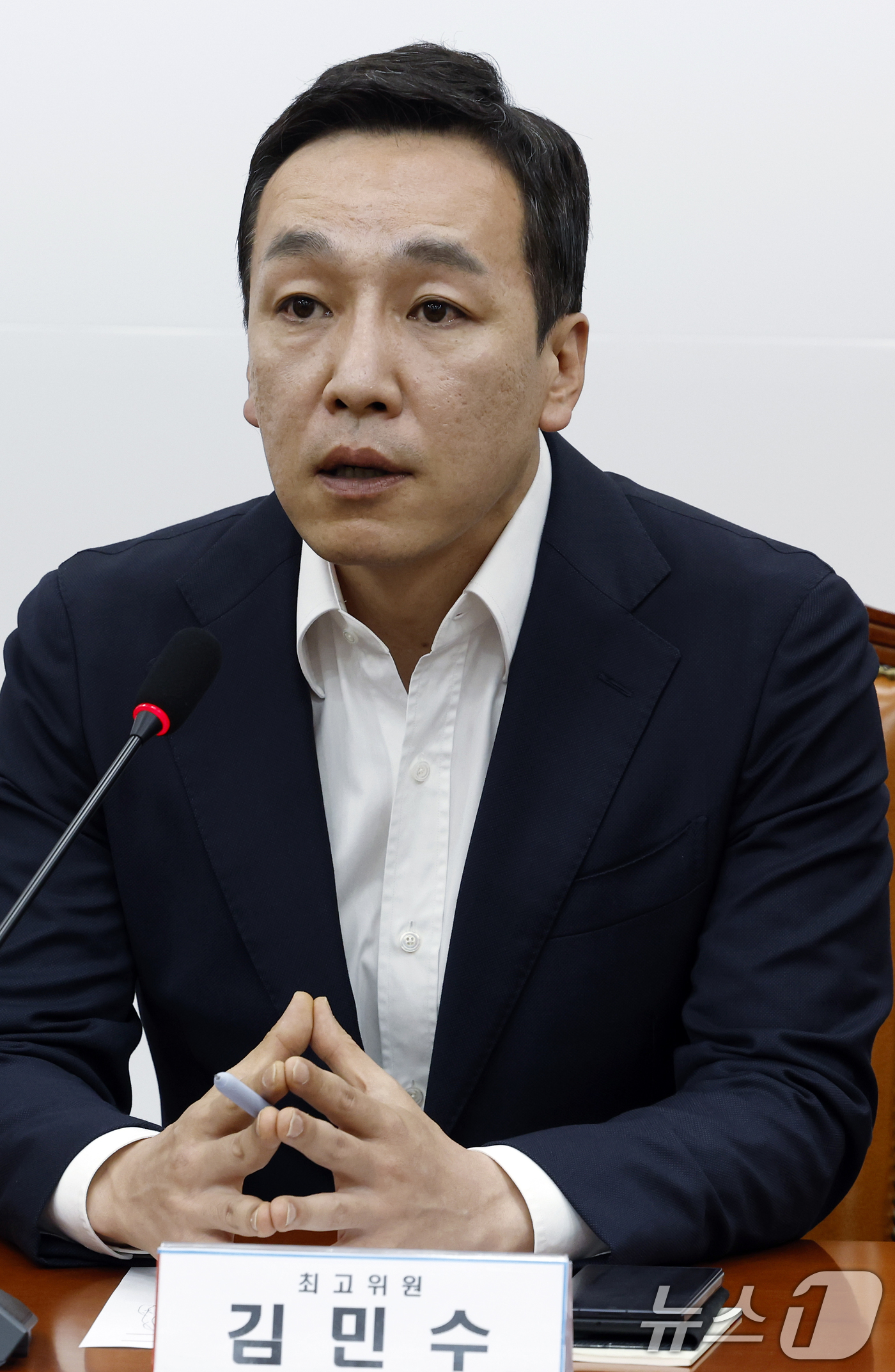 (서울=뉴스1) 박정호 기자 = 김민수 국민의힘 최고위원이 6일 오전 서울 여의도 국회 국민의힘 대회의실에서 열린 긴급 최고위원회의에서 발언을 하고 있다. 2026.6.6/뉴스1