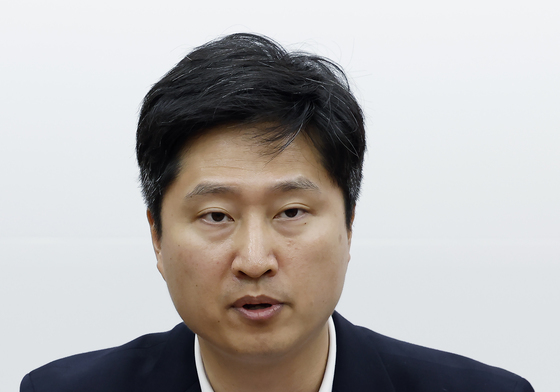 발언하는 우재준 청년최고위원