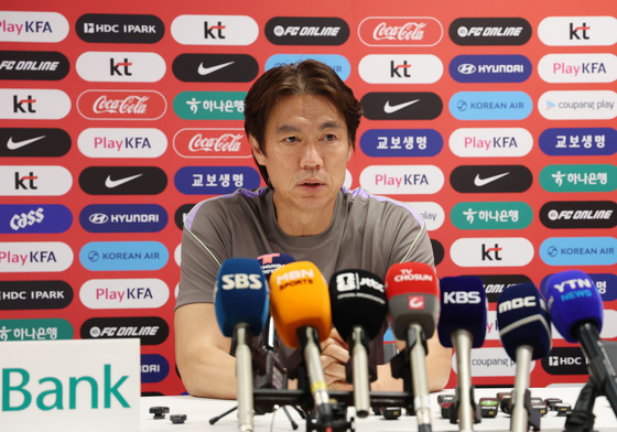 멕시코 입성 소감 밝히는 홍명보 감독