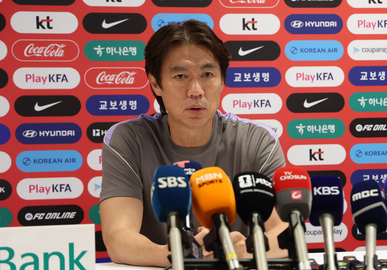 과달라하라 입성 소감 밝히는 홍명보 감독