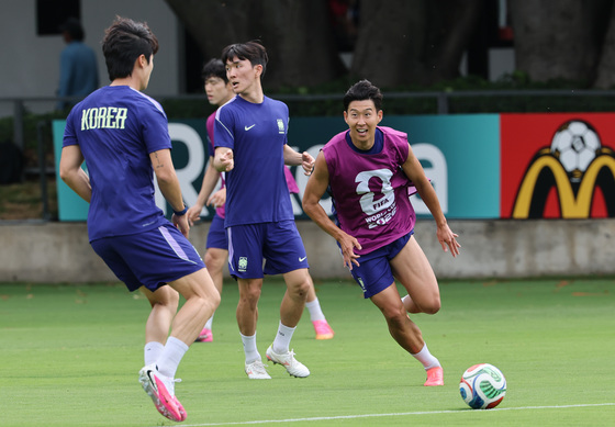 훈련하는 대한민국 축구대표팀