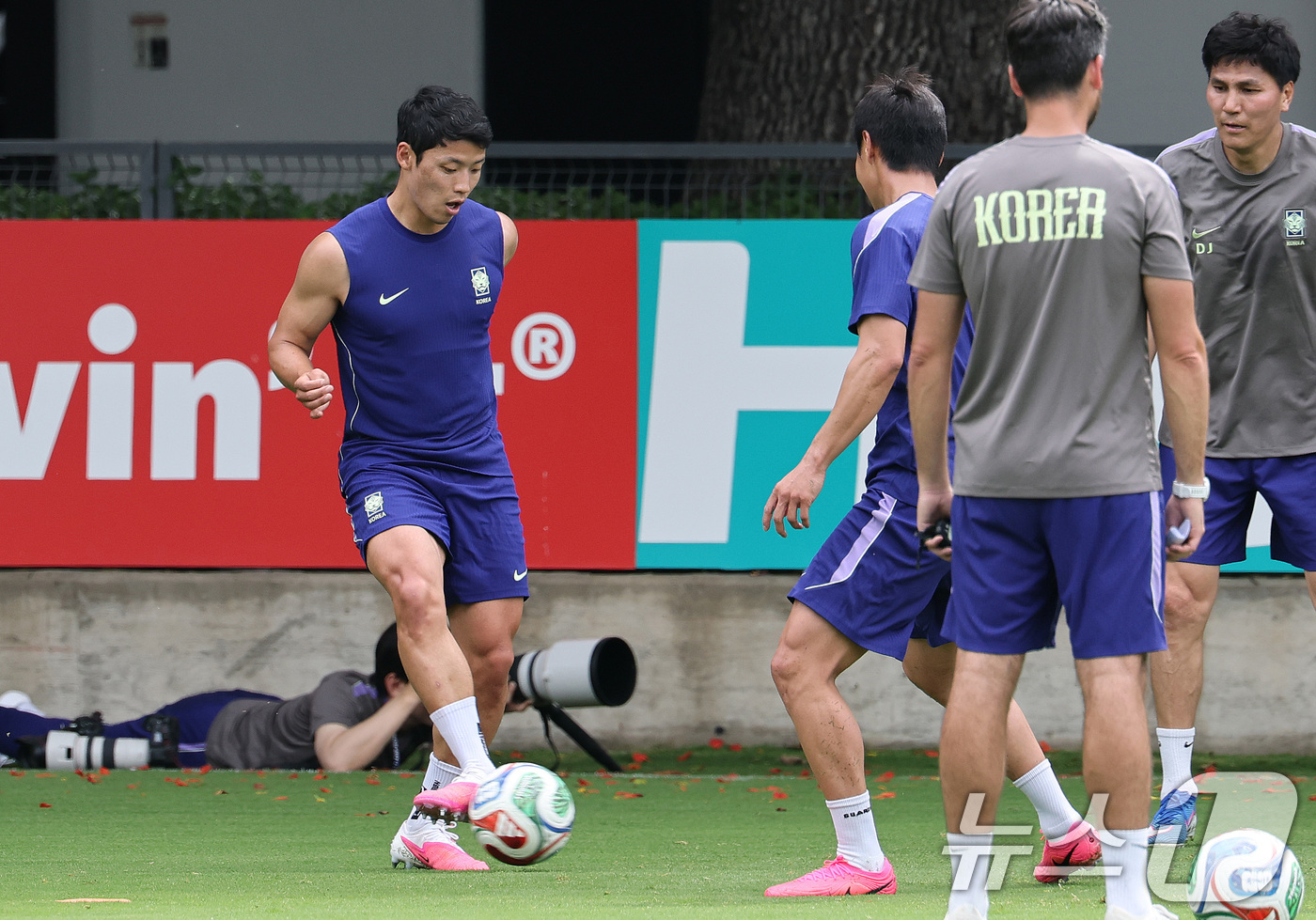 (과달라하라(멕시코)=뉴스1) 임세영 기자 = 대한민국 축구대표팀 황희찬이 6일(현지시간) 멕시코 할리스코 과달라하라에 위치한 '치바스 베르데 바예' 훈련장에서 열린 2026 국제 …