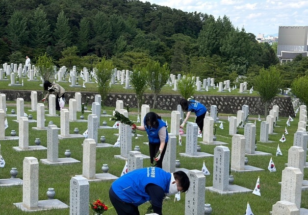 신한證, 호국보훈의달 맞아 국가유공자 지원 봉사활동