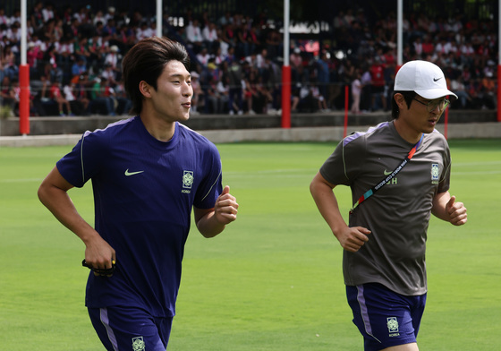 부상 중인 배준호 '가볍게 컨디션 조절'