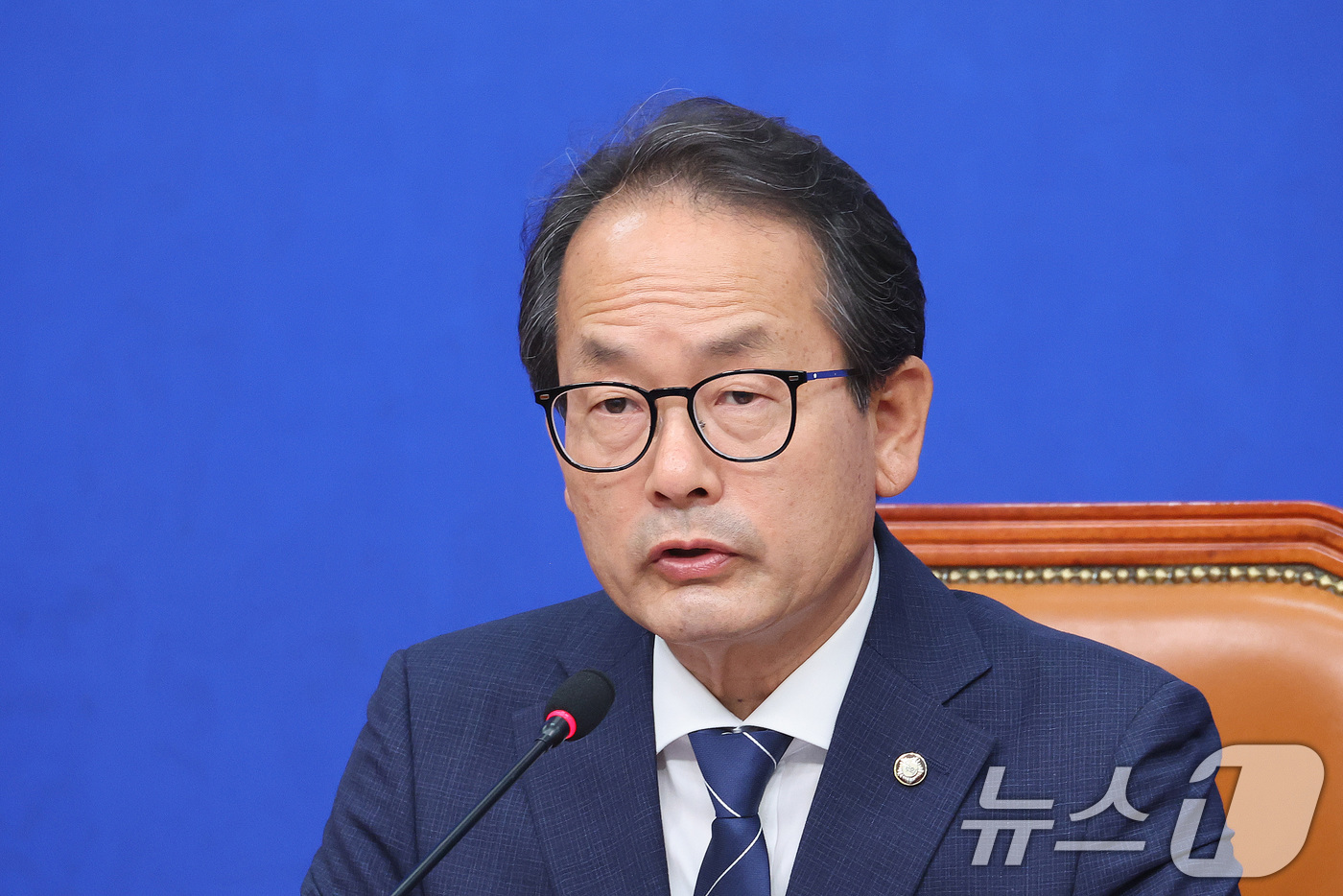 (서울=뉴스1) 신웅수 기자 = 강준현 더불어민주당 수석대변인이 7일 서울 여의도 국회에서 기자간담회를 하고 있다. 2026.6.7/뉴스1