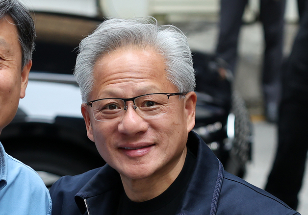 장병규 의장과 기념 촬영하는 젠슨 황 CEO