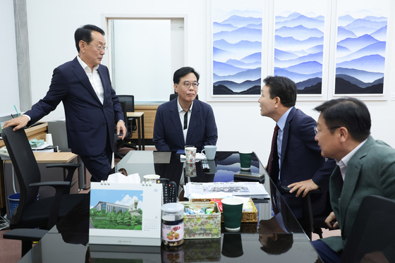송언석 전 원내대표와 회동하는 김도읍·성일종·정점식
