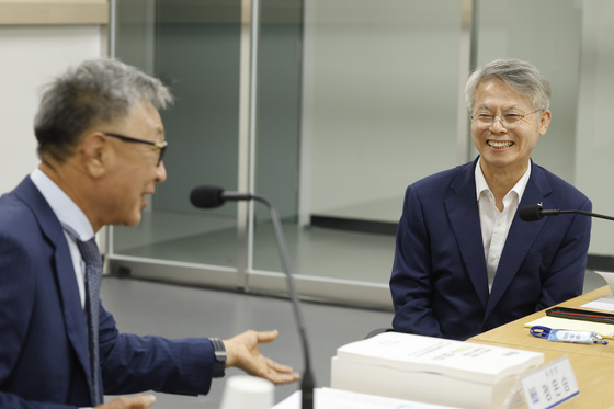 민형배 당선인과 정은승 위원장