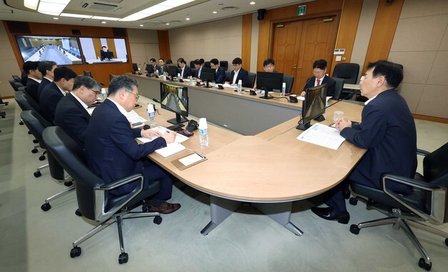 '증시 폭락' 우려 확산…한국거래소 '긴급 시장점검회의' 개최