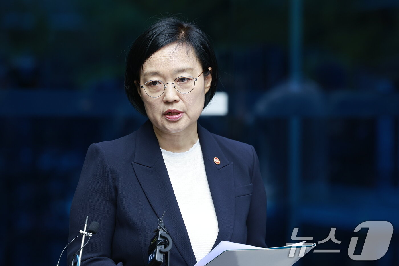 본문 이미지 - 한성숙 국무총리 후보자가 8일 오전 인사청문회 준비 사무실인 서울 종로구 금융감독원 연수원에 들어서며 지명 소감을 밝히고 있다. 2026.6.8 ⓒ 뉴스1 안은나 기자