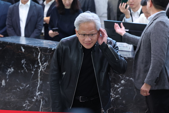 젠슨 황 "SKT와 'AI 팩토리' 구축…파트너십에 큰 기대감"