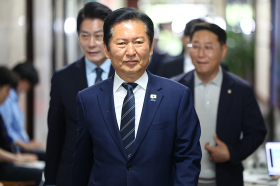 최고위 회의 참석하는 정청래 대표