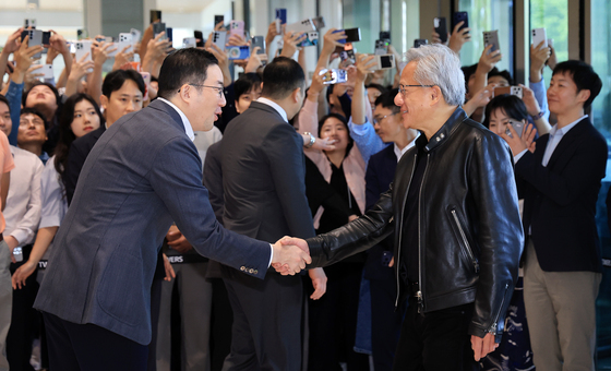 젠슨 황 "LG 미래 기술, 세계 최고 수준"…LG와 로봇·AI 협력 가속
