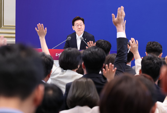 질문 받는 이재명 대통령