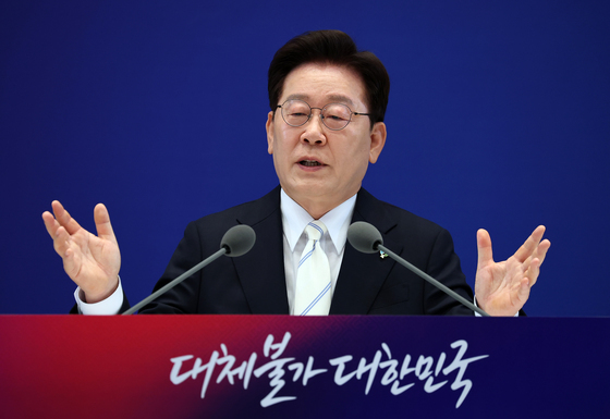 이재명 대통령 '취재진 질문에 답변'