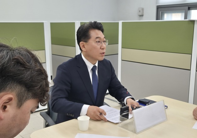 신용한 충북지사 인수위 10일부터 가동…위원장에 이강일