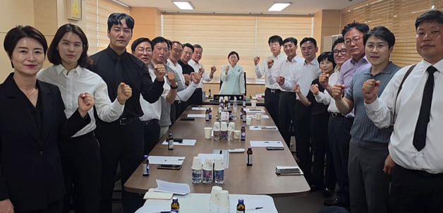 김정재 "더 낮은 자세로 주민 위한 일꾼 돼야"…국힘 당선인과 상견례