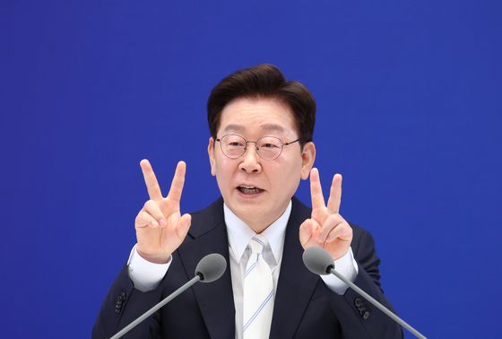 李대통령 "언론 매우 중요하나 특별한 보호에 상응한 책임져야"