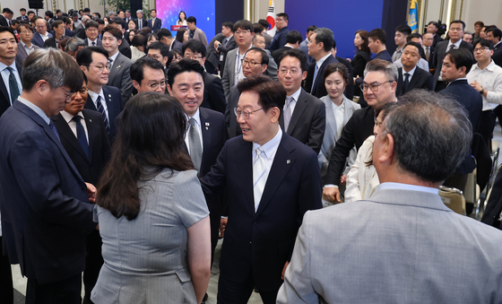 취임 1주년 기자회견 마친 이재명 대통령