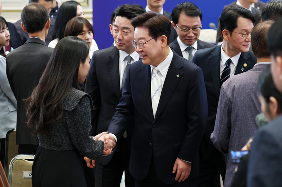 취임 1주년 기자회견 마친 이재명 대통령