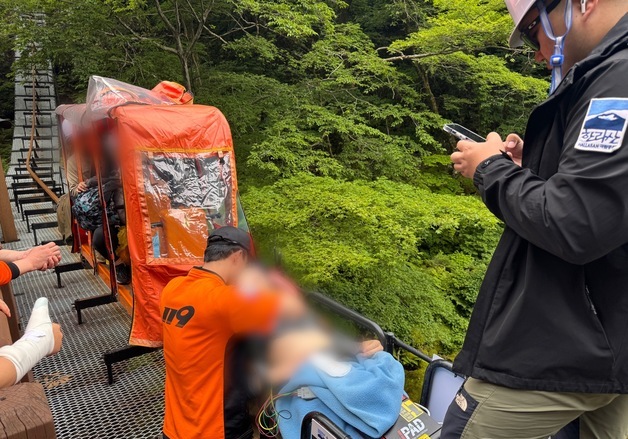 한라산서 40대 등반객 심정지…지나가던 여고생이 살렸다