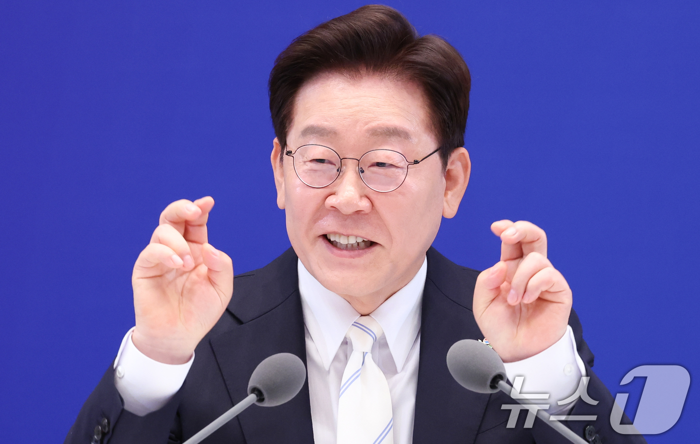 (서울=뉴스1) 허경 기자 = 이재명 대통령이 8일 청와대 영빈관에서 열린 취임 1주년 기자회견에서 발언하고 있다. 2026.6.8/뉴스1