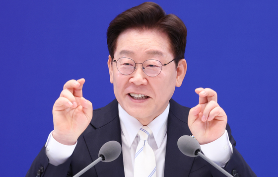 李대통령 "언론 매우 중요하나 특별한 보호에 상응한 책임져야"