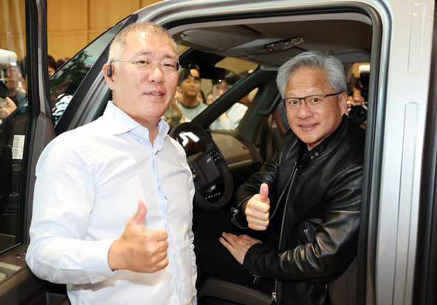 젠슨 황 CEO·정의선 회장, 엄지 척!