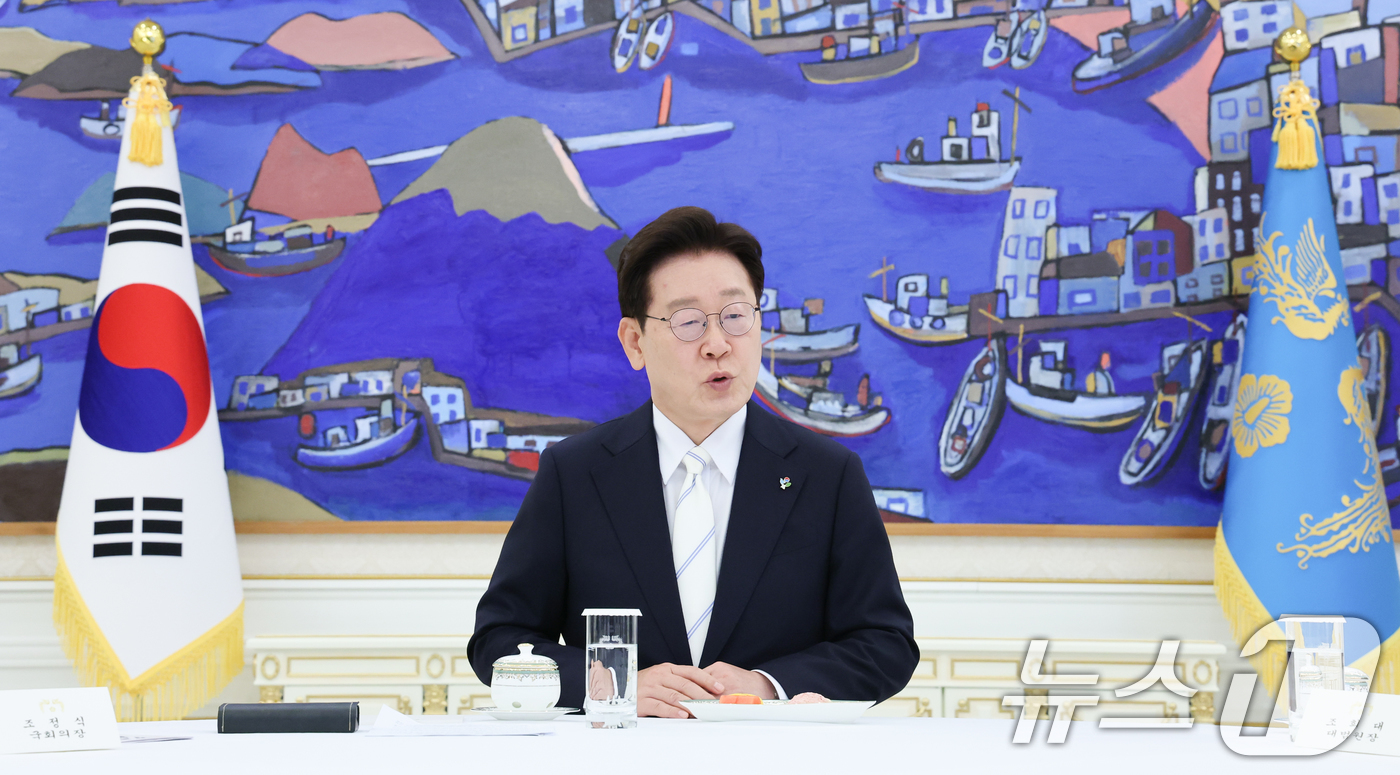 (서울=뉴스1) 허경 기자 = 이재명 대통령이 8일 청와대에서 열린 4부 요인 회동에서 발언하고 있다. 2026.6.8/뉴스1