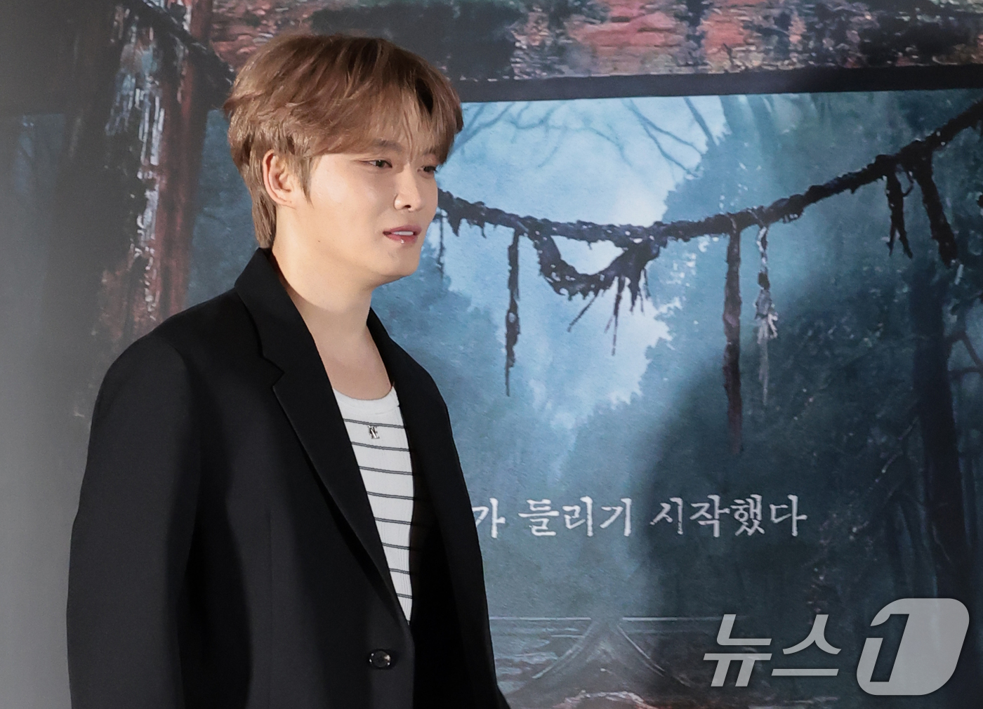 (서울=뉴스1) 권현진 기자 = 가수 겸 배우 김재중이 8일 서울 용산구 CGV용산아이파크몰에서 열린 영화 '신사: 악귀의 속삭임'(감독 구마키리 가즈요시) 언론시사회 및 기자간담 …