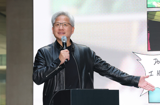 [속보] 젠슨황 "네이버와 AI 프론티어 모델·클라우드·로봇 협력"