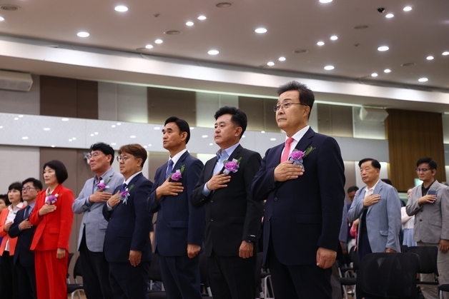 의왕시장 4선 김성제 "시민 약속 최우선"…당선증 받고 민선9기 시동