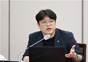 반선호 부산시의원, 학교 급식실 폐암 산재 다큐 상영회 개최