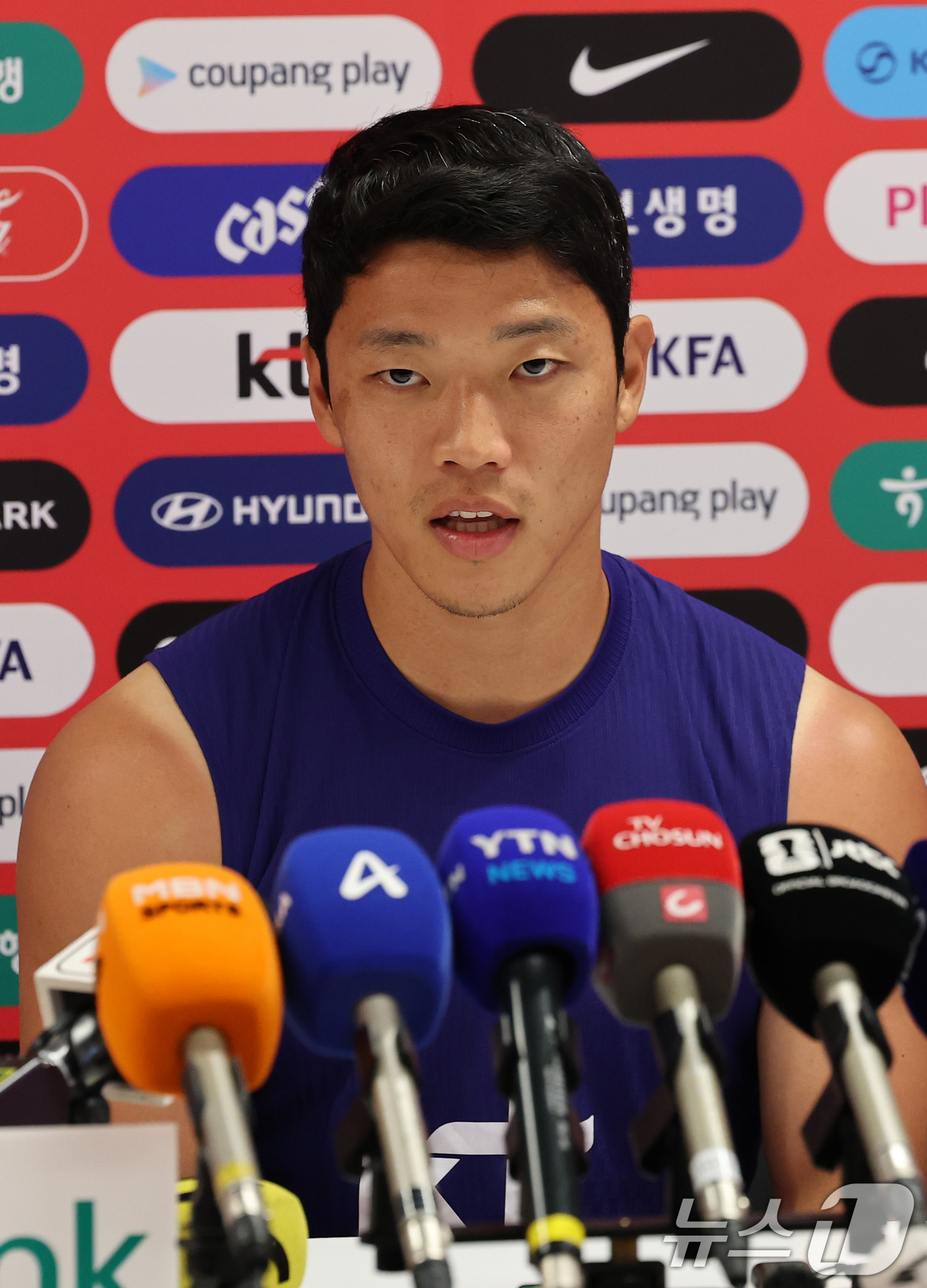 (과달라하라(멕시코)=뉴스1) 임세영 기자 = 2026 북중미 월드컵에 출전하는 대한민국 축구 국가대표팀 황희찬이 8일(현지시간) 멕시코 과달라하라 인근 사포판에 위치한 치바스 바 …