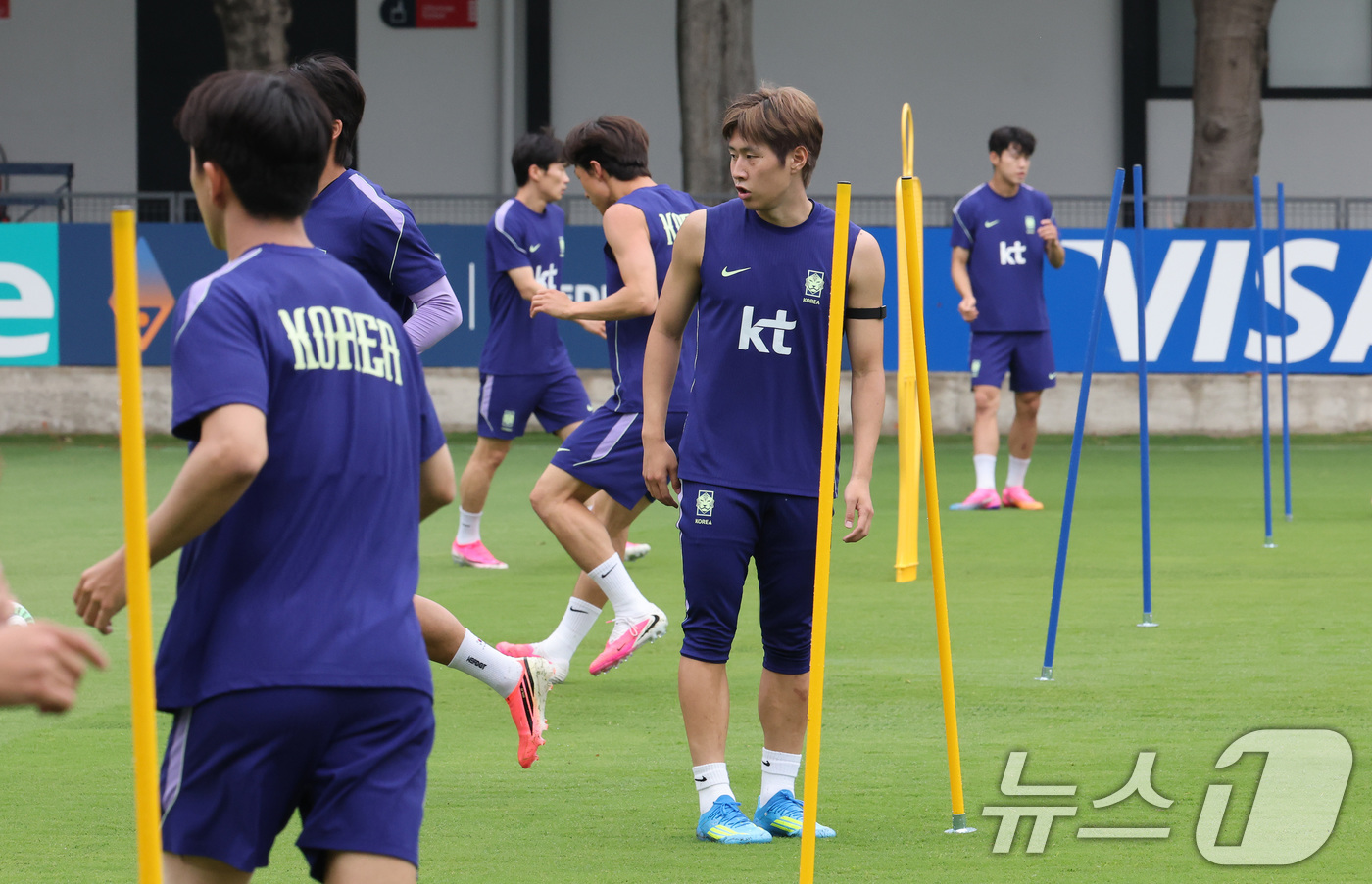 (과달라하라(멕시코)=뉴스1) 임세영 기자 = 2026 북중미 월드컵에 출전하는 대한민국 축구 국가대표팀 선수들이 8일(현지시간) 멕시코 과달라하라 인근 사포판에 위치한 치바스 바 …