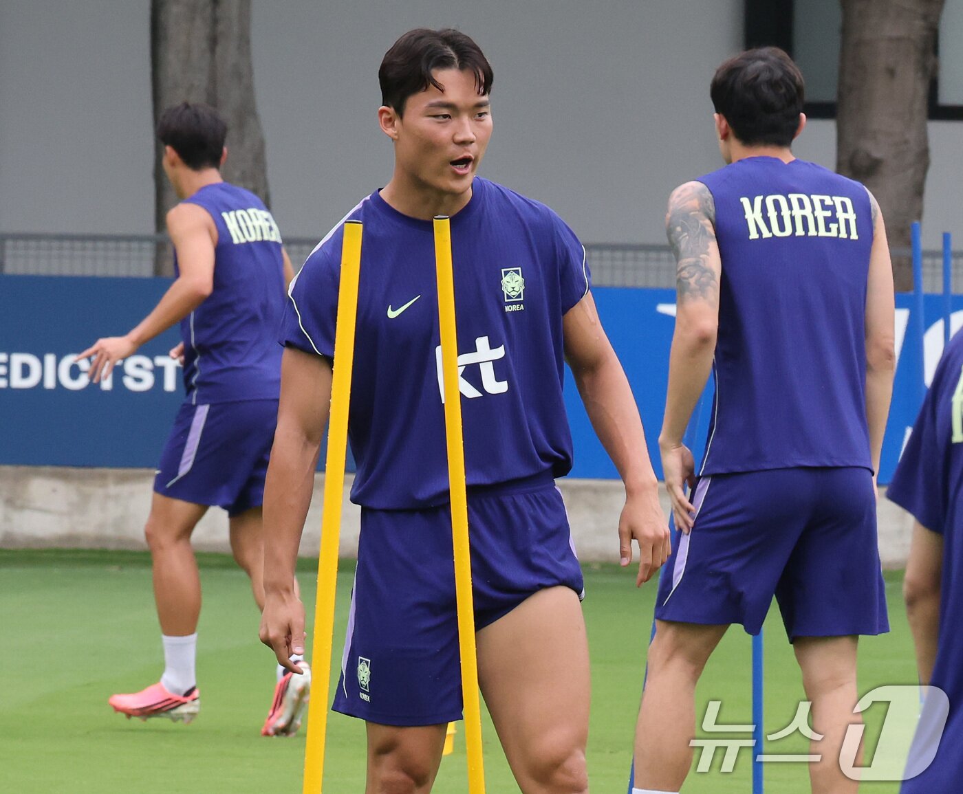 본문 이미지 - 2026 북중미 월드컵에 출전하는 대한민국 축구 국가대표팀 오현규가 8일(현지시간) 멕시코 과달라하라 인근 사포판에 위치한 치바스 바예 베르데에서 훈련을 하고 있다. 2026.6.9 ⓒ 뉴스1 임세영 기자