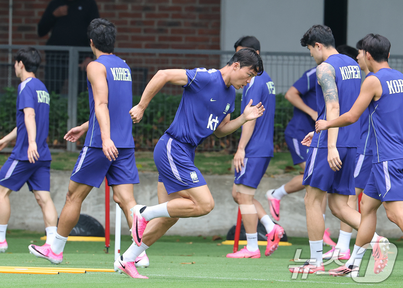 (과달라하라(멕시코)=뉴스1) 임세영 기자 = 2026 북중미 월드컵에 출전하는 대한민국 축구 국가대표팀 오현규가 8일(현지시간) 멕시코 과달라하라 인근 사포판에 위치한 치바스 바 …